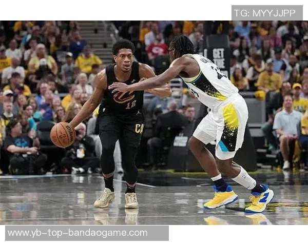 亨特表现出色16投8中三分命中率高达33贡献20分7篮板2抢断正负值高达19